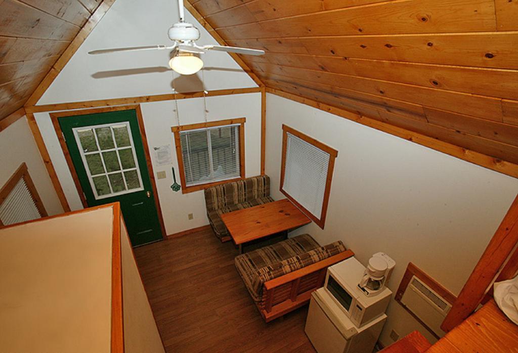Arrowhead Camping Resort Loft Cabin 22 Douglas Center Εξωτερικό φωτογραφία